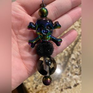 Black Oil Slick Skull & Crossbones Keychain - Goth